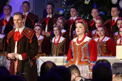 Koncert kolęd w wykonaniu Zespołu Śląsk” 9