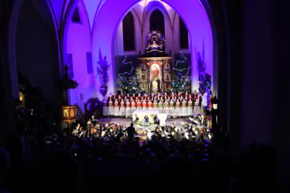 Koncert kolęd w wykonaniu Zespołu Śląsk” 6