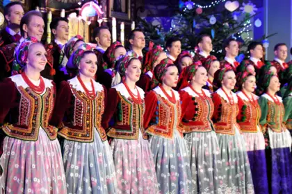 Koncert kolęd w wykonaniu Zespołu Śląsk” 12