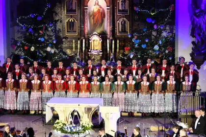 Koncert kolęd w wykonaniu Zespołu Śląsk” 14