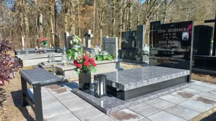 Pomnik Zofii Szczerbickiej 4