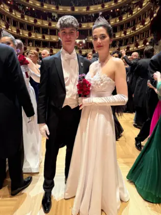 Uczeń Technikum nr 3 w Lublińcu uczestnikiem Balu Debiutantów w Operze Wiedeńskiej 2