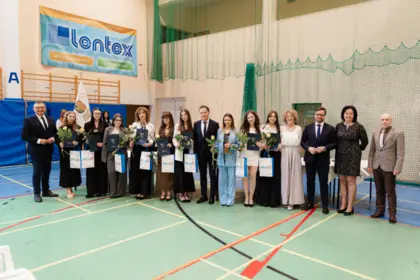 Pożegnanie maturzystów Mickiewicz 24.04.2026-1 (11)