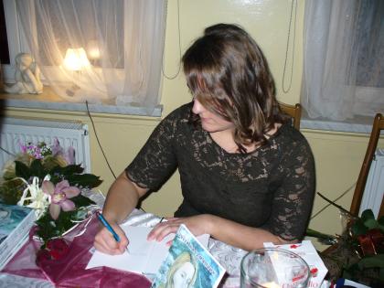 Promocja tomiku wierszy Julii Kaczmarzyk 'Poezja mej duszy'