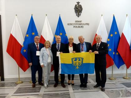 Mieszkanka powiatu wystąpiła w sali obrad Senatu podczas VI Sesji Obywatelskiego Parlamentu Seniorów