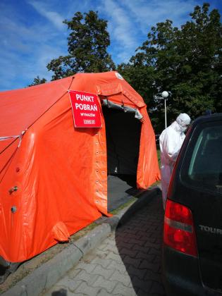 PILNE!<br/>Działa już punkt pobrań wymazów COVID-19 DRIVE-THRU
