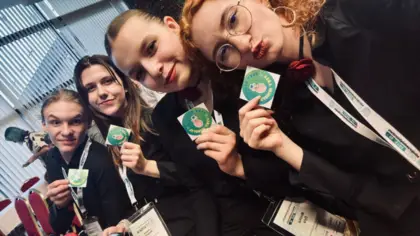 Uczniowie z „Mickiewicza” w ogólnopolskim finale konkursu „Młodzieżowe Miniprzedsiębiorstwo Roku 2025”