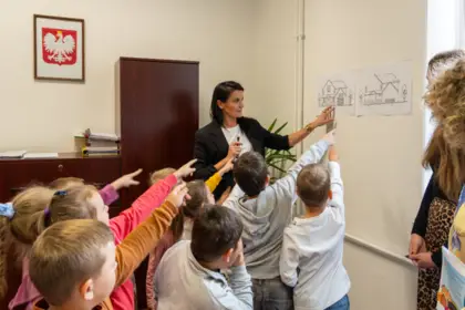 Przedszkolaki z wizytą w Starostwie 12