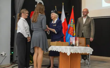 Żywa lekcja historii z Heleną Kamerską, sanitariuszką Powstania Warszawskiego 10