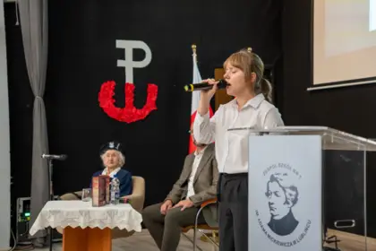 Żywa lekcja historii z Heleną Kamerską, sanitariuszką Powstania Warszawskiego 8