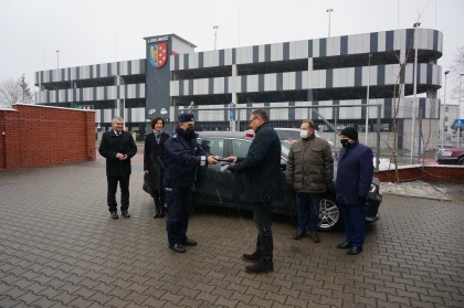 Nowy radiowóz dla lublinieckich policjantów