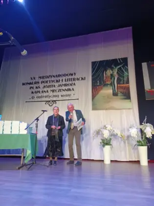 Wiersze lublinieckiego chirurga Michała Janusza wyróżnione w Międzynarodowym Konkursie Literackim