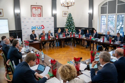 Radni na dzisiejszej sesji Rady Powiatu pojęli uchwałę w sprawie zatwierdzenia programu naprawczego Samodzielnego Publicznego Zespołu Opieki Zdrowotnej w Lublińcu