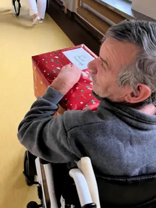 Uczniowie Zespołu Szkół nr 1 im. A. Mickiewicza w Lublińcu przygotowali paczki dla mieszkańców Domu Kombatanta 4