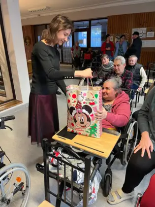 Uczniowie Zespołu Szkół nr 1 im. A. Mickiewicza w Lublińcu przygotowali paczki dla mieszkańców Domu Kombatanta 14